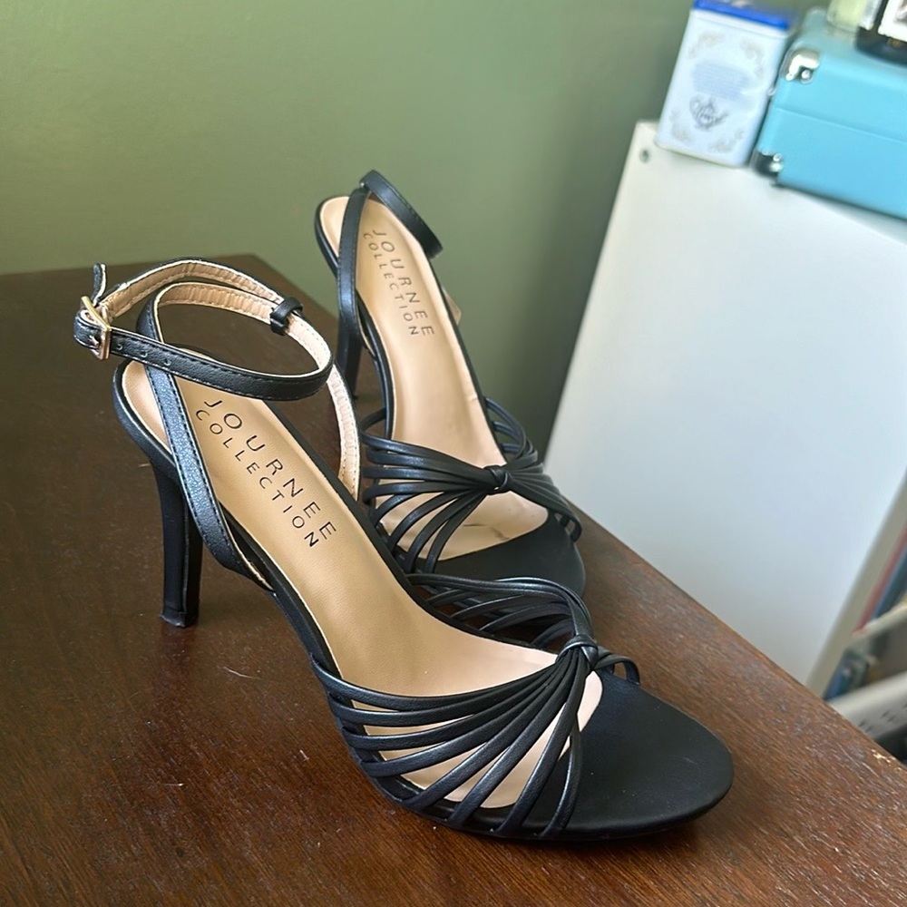 Journee collection women strappy heels